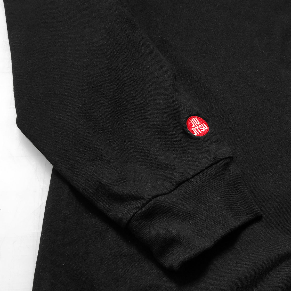 longsleeve-embroidery-detail-black